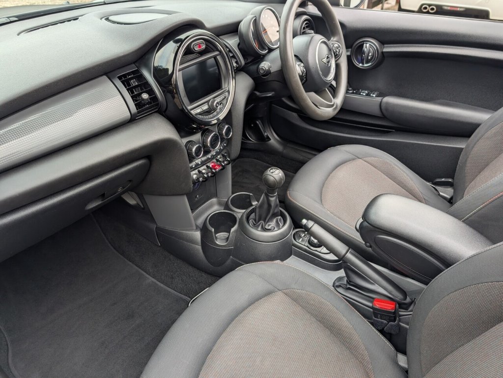 Used MINI Convertible 2019 for sale - 77512070: Photo 3