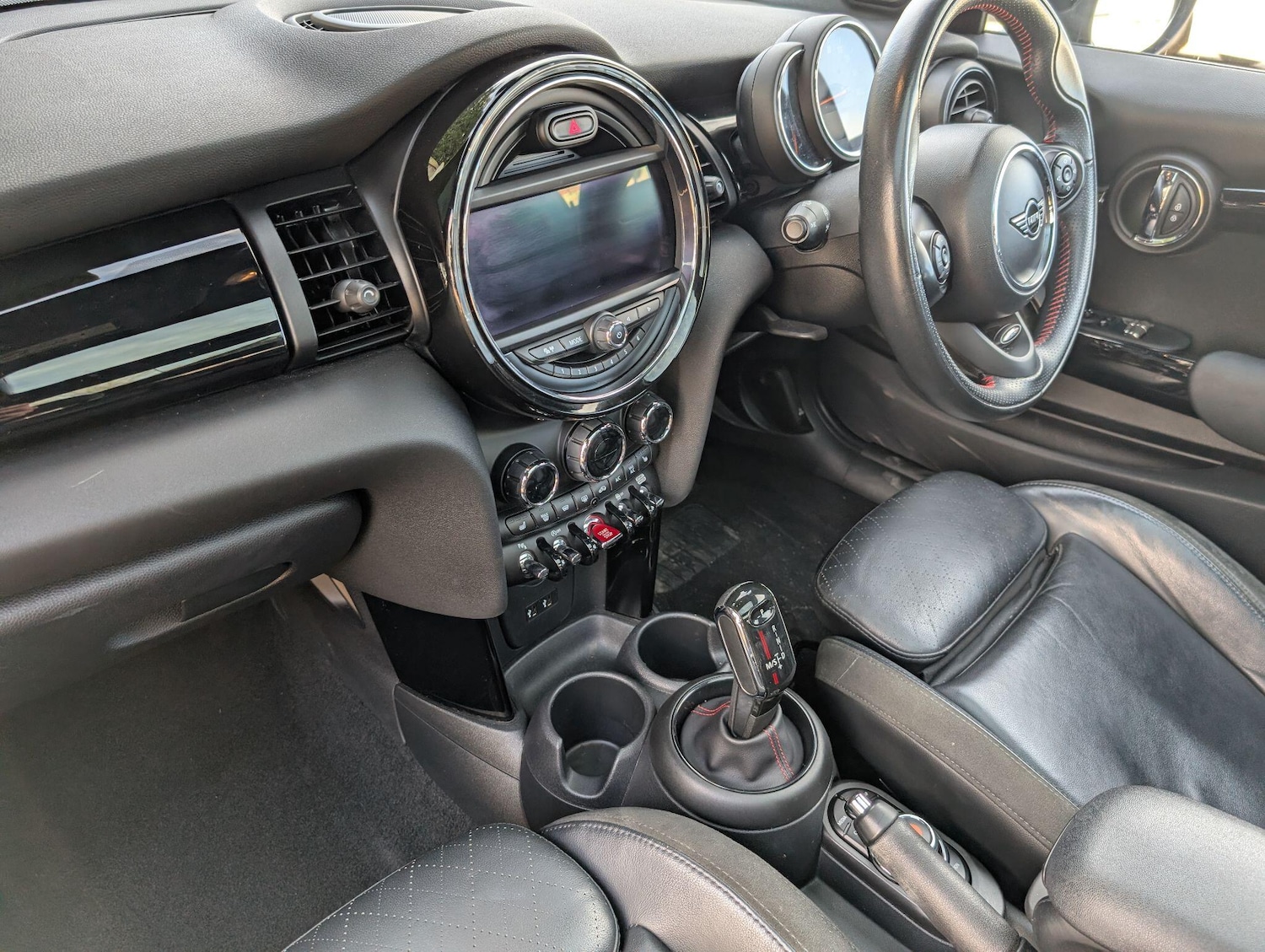 Used MINI Hatch 2020 for sale - 77925824: Photo 11