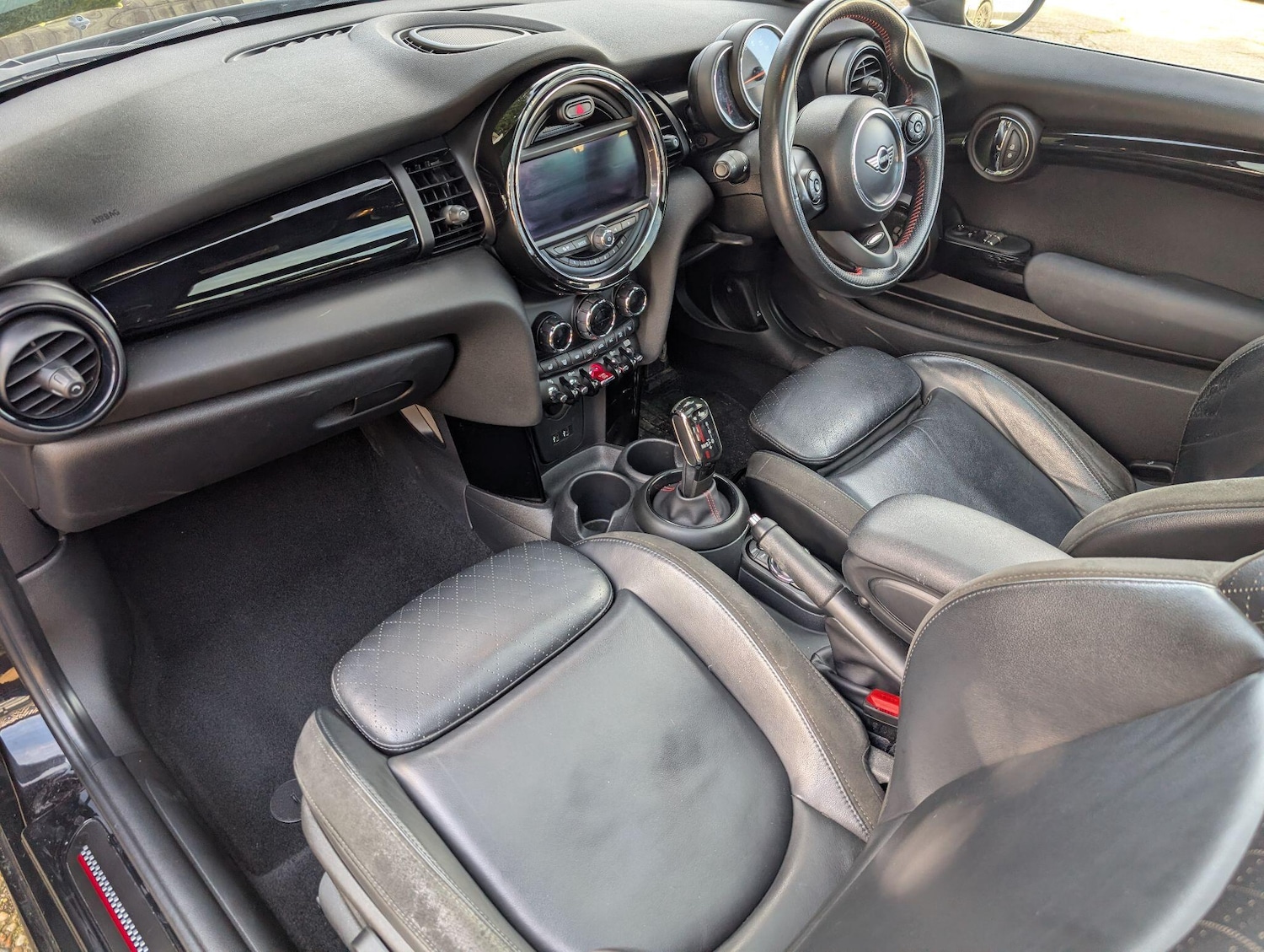 Used MINI Hatch 2020 for sale - 77925824: Photo 12