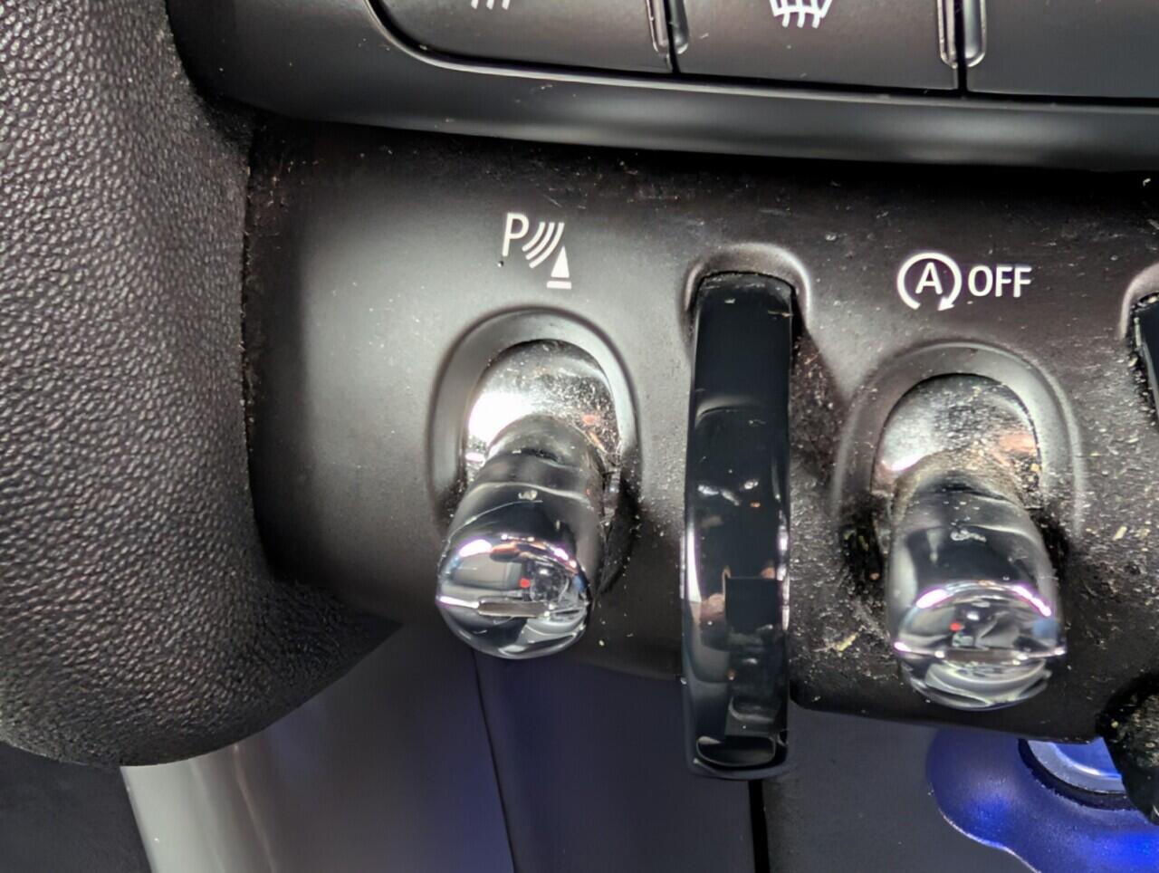 Used MINI Convertible 2019 for sale - 77892181: Photo 18