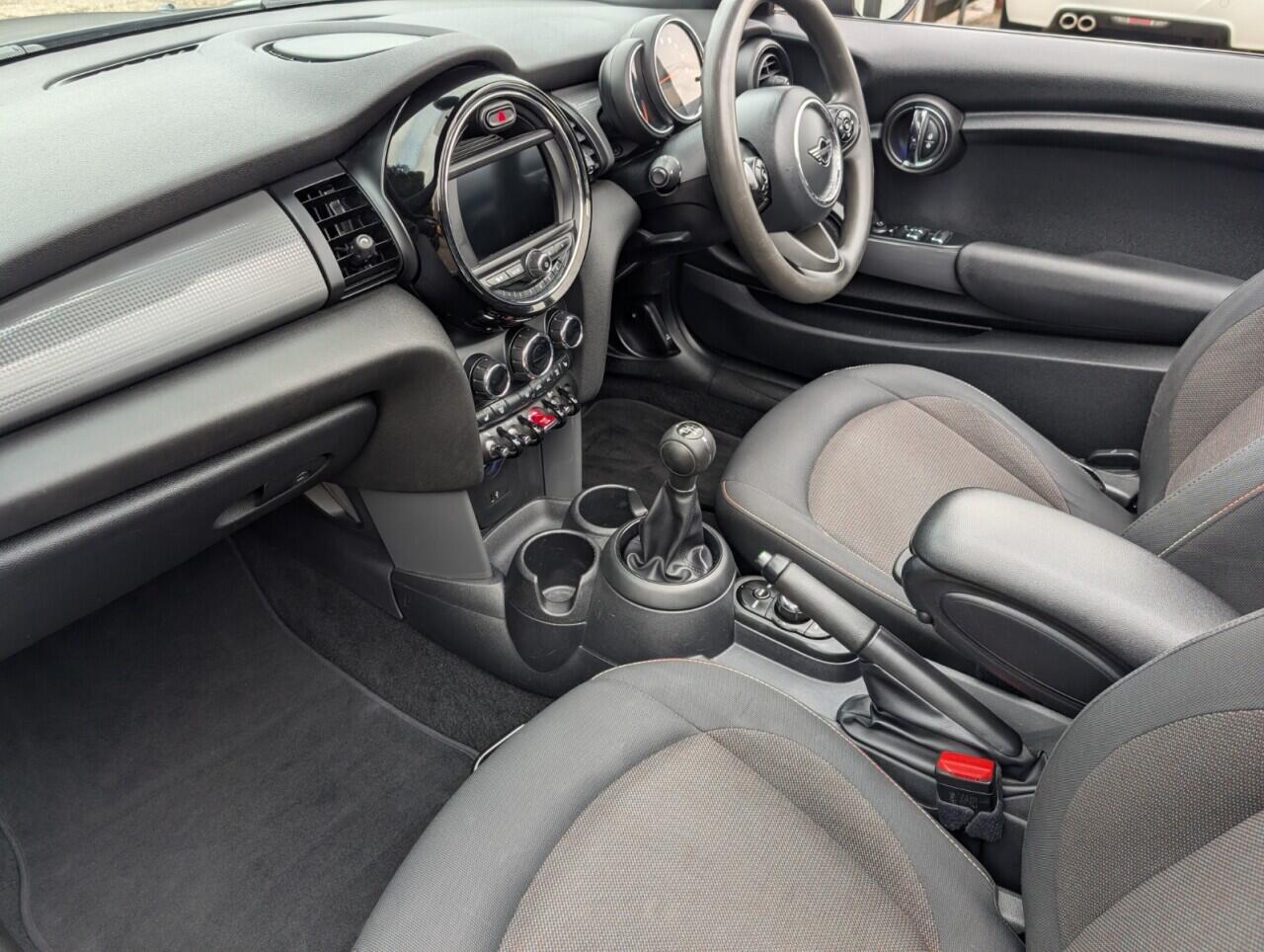 Used MINI Convertible 2019 for sale - 77892181: Photo 3