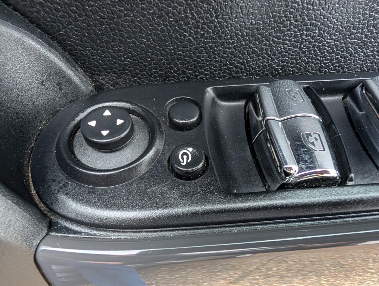 Used MINI Convertible 2019 for sale - 77892181: Photo 6