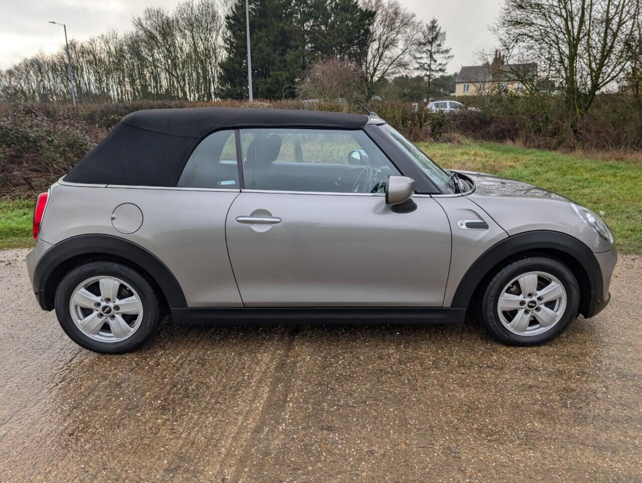 Used MINI Convertible 2019 for sale - 77892181: Photo 7