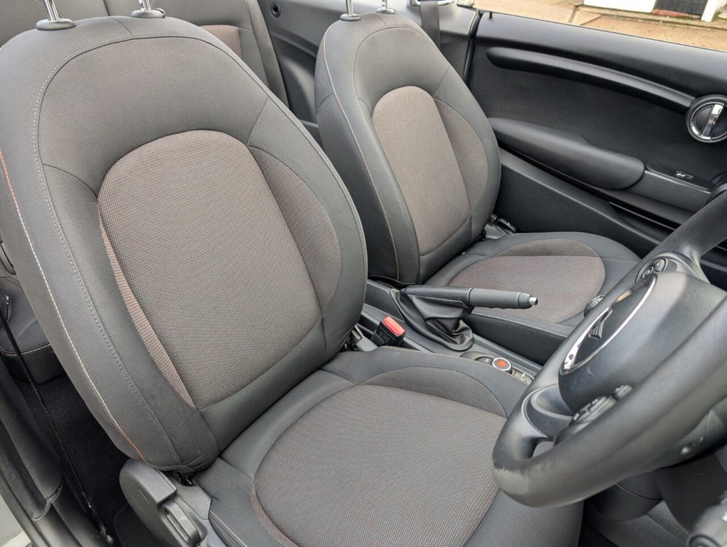 Used MINI Convertible 2019 for sale - 77512075: Photo 9