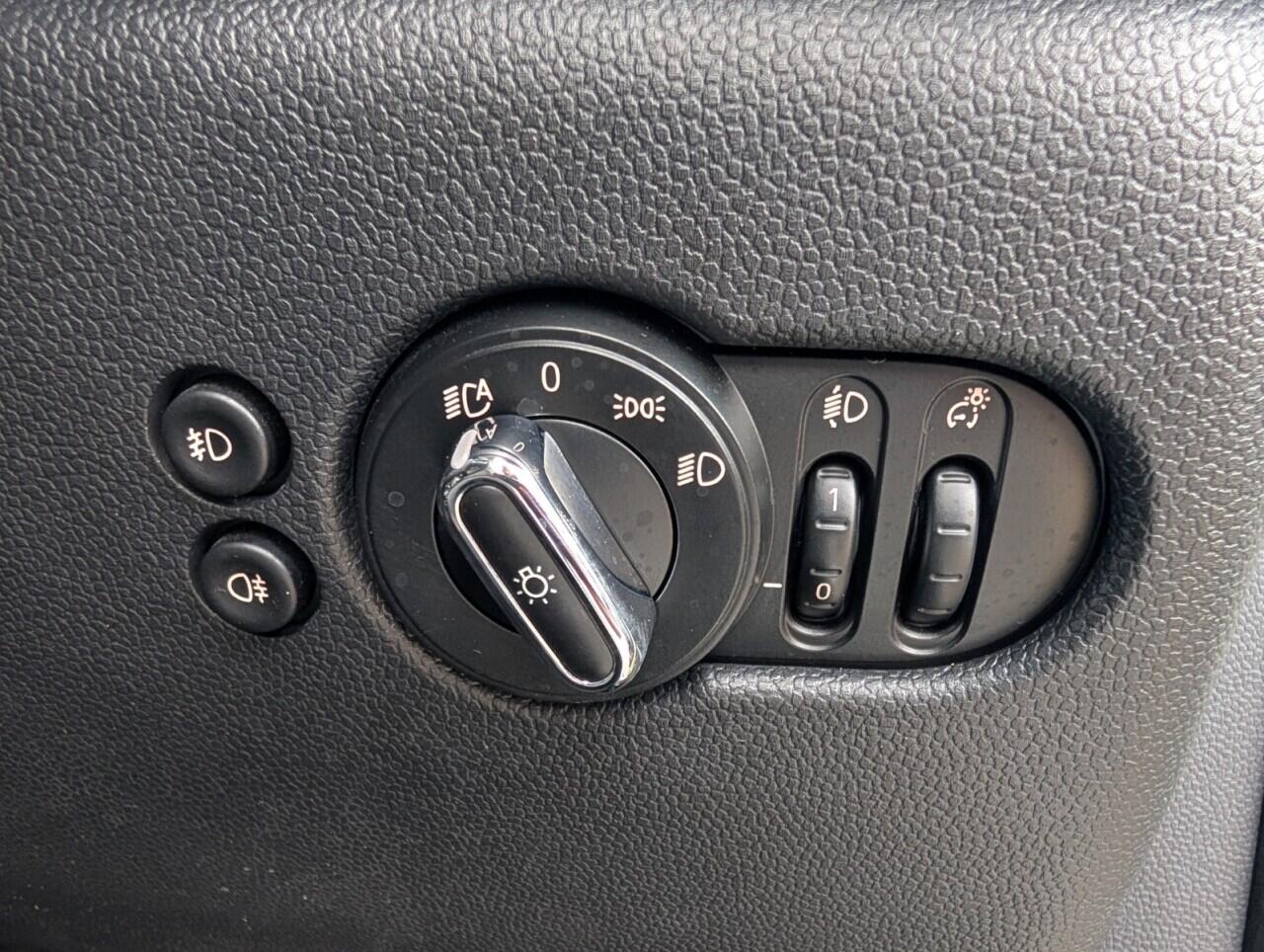 Used MINI Hatch 2018 for sale - 77892409: Photo 15