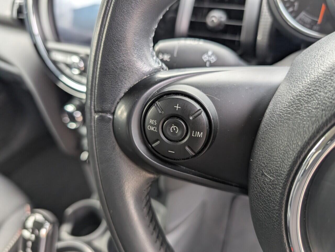 Used MINI Hatch 2018 for sale - 77892409: Photo 21