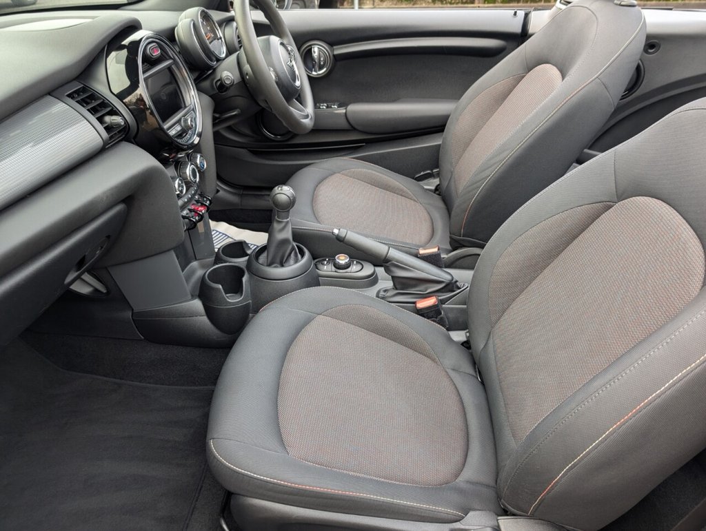 Used MINI Convertible 2019 for sale - 77764768: Photo 27