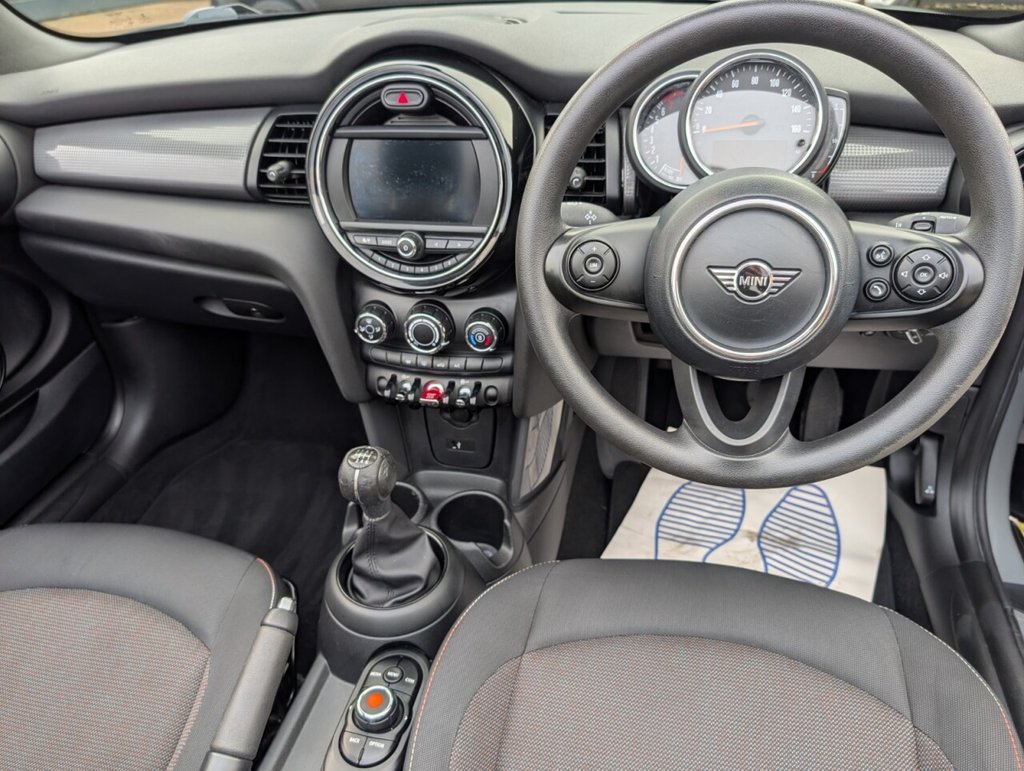 Used MINI Convertible 2019 for sale - 77764768: Photo 32