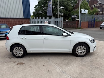 Used Volkswagen Golf 2017 for sale - 78734282: Photo