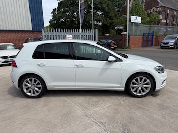 Used Volkswagen Golf 2018 for sale - 78909411: Photo