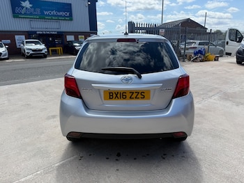 Used Toyota Yaris 2016 for sale - 79068371: Photo