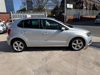 Used Volkswagen Polo 2014 for sale - 78633218: Photo