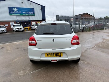 Used Suzuki Swift 2018 for sale - 78876307: Photo