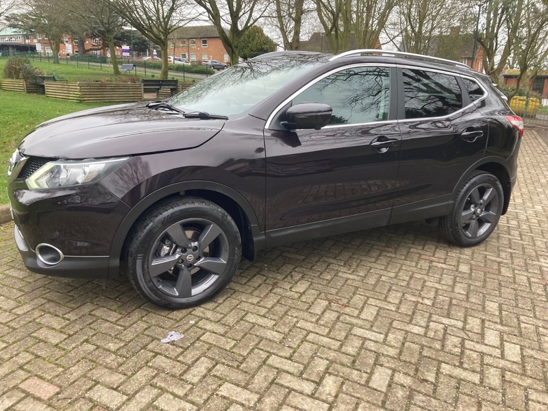 Used Nissan Qashqai 2015 for sale - 77535637: Photo 2