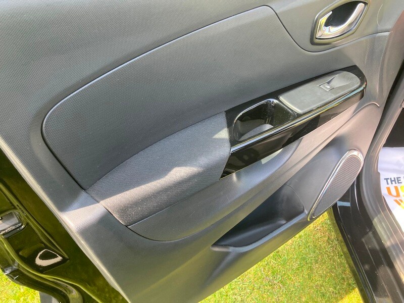 Used Renault Captur 2016 for sale - 76192749: Photo 32