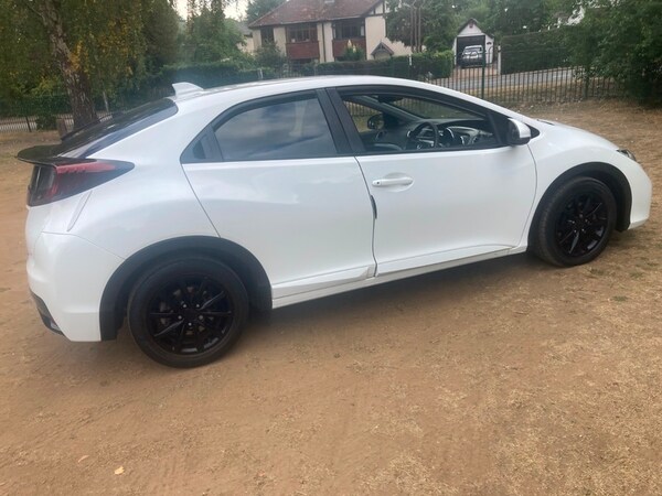 Used Honda Civic 2015 for sale - 76192743: Photo 40