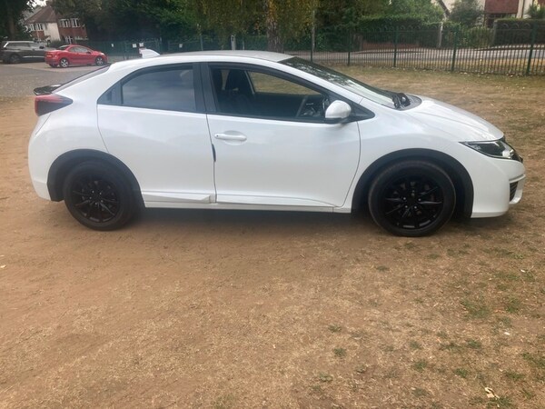 Used Honda Civic 2015 for sale - 76192743: Photo 45