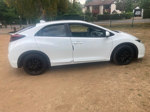 Used Honda Civic 2015 for sale - 76192743: Photo 47