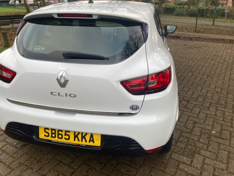 Used Renault Clio 2015 for sale - 76896616: Photo 45