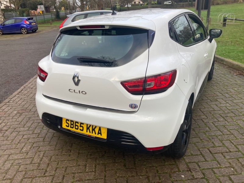 Used Renault Clio 2015 for sale - 76896616: Photo 5
