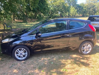 Used Ford Fiesta 2016 for sale - 78875990: Photo