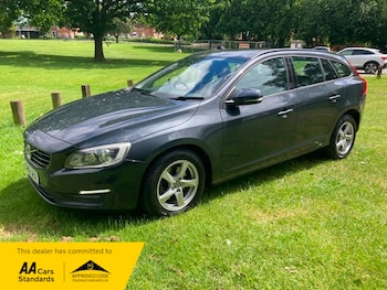 Used Volvo V60 2016 for sale - 78829194: Photo