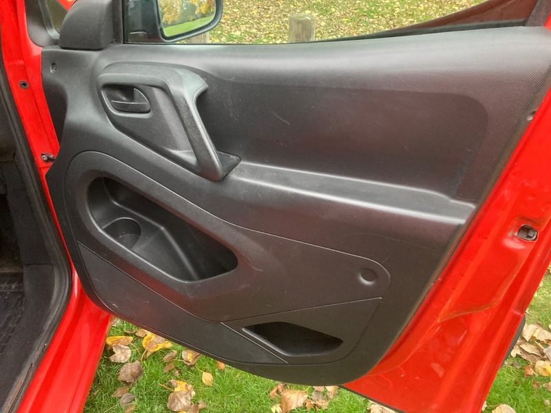 Used Peugeot Partner 2012 for sale - 76292237: Photo 12