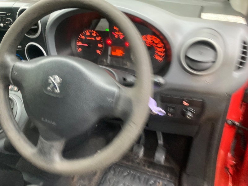Used Peugeot Partner 2012 for sale - 76292237: Photo 13