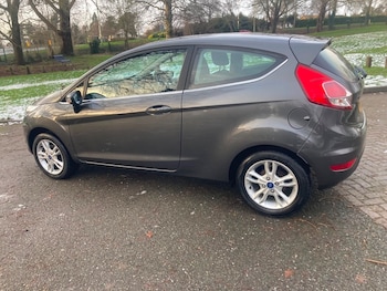 Used Ford Fiesta 2016 for sale - 77129220: Photo