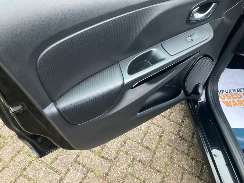 Used Renault Clio 2016 for sale - 76821385: Photo 17