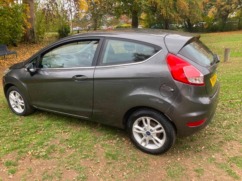 Used Ford Fiesta 2016 for sale - 76292230: Photo 32