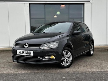 Used Volkswagen Polo 2016 for sale - 77990201: Photo