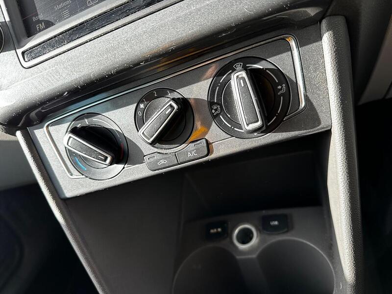 Used Volkswagen Polo 2015 for sale - 77622097: Photo 23