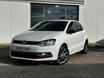 Used Volkswagen Polo 2015 for sale - 77622097: Photo