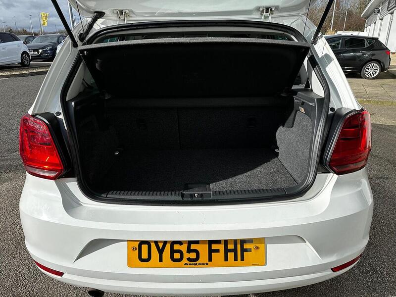 Used Volkswagen Polo 2015 for sale - 77622097: Photo 9