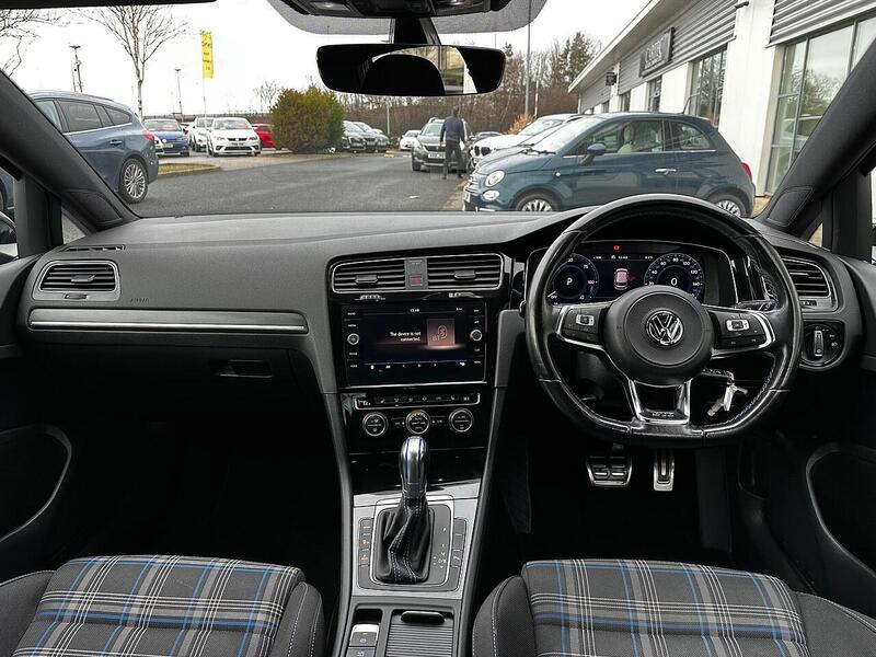 Used Volkswagen Golf 2017 for sale - 77132527: Photo 10