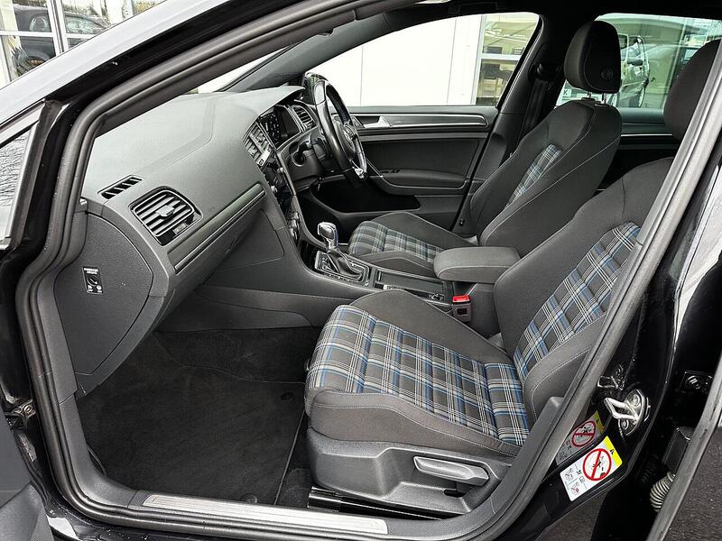 Used Volkswagen Golf 2017 for sale - 77132527: Photo 12