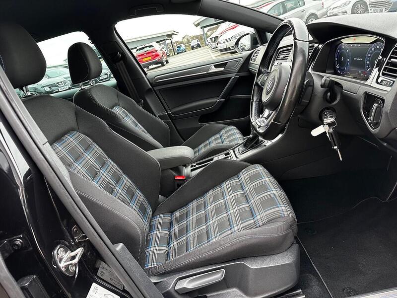 Used Volkswagen Golf 2017 for sale - 77132527: Photo 15