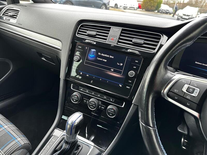 Used Volkswagen Golf 2017 for sale - 77132527: Photo 20