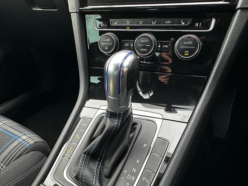 Used Volkswagen Golf 2017 for sale - 77132527: Photo 25