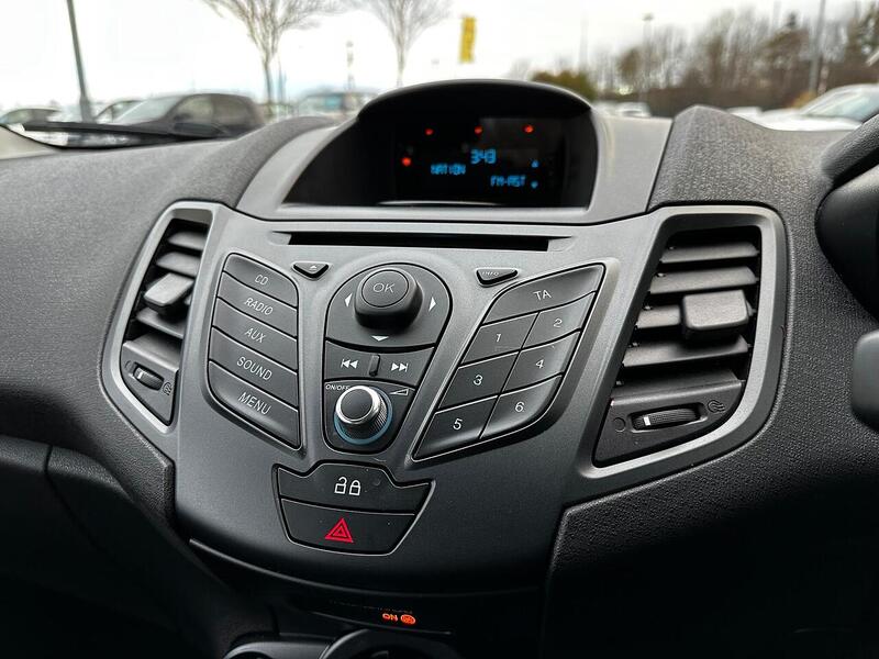 Used Ford Fiesta 2014 for sale - 77129117: Photo 25