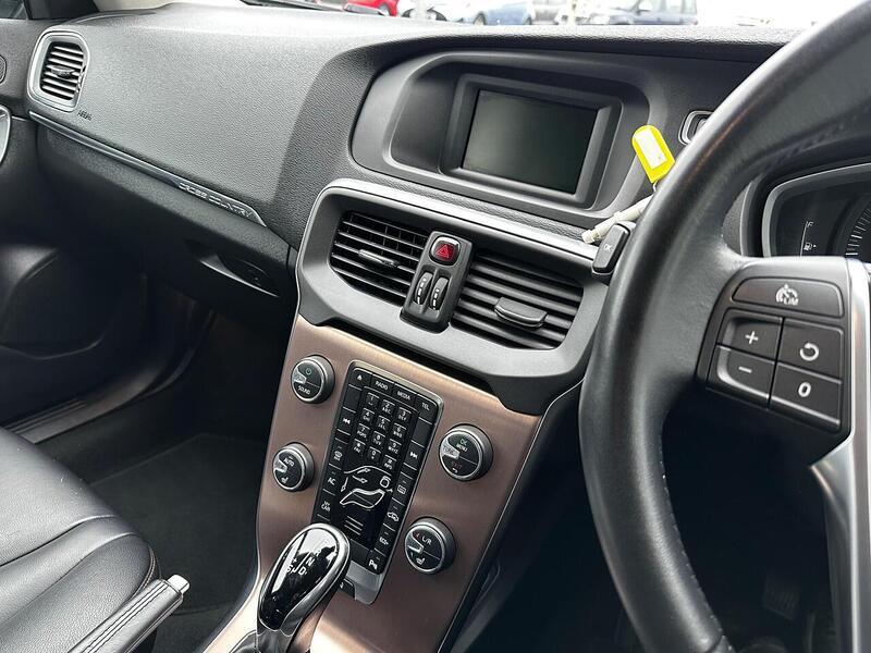 Used Volvo V40 Cross Country for sale - 77475591: Photo 24