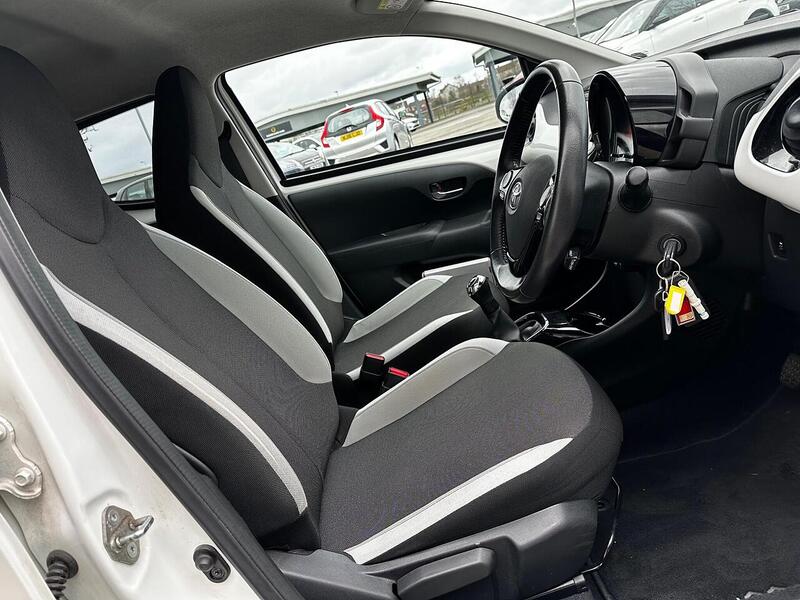Used Toyota AYGO 2018 for sale - 77594950: Photo 15