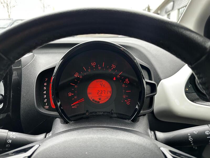 Used Toyota AYGO 2018 for sale - 77594950: Photo 17