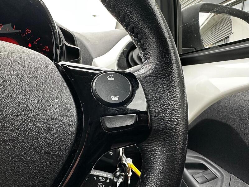 Used Toyota AYGO 2018 for sale - 77594950: Photo 18