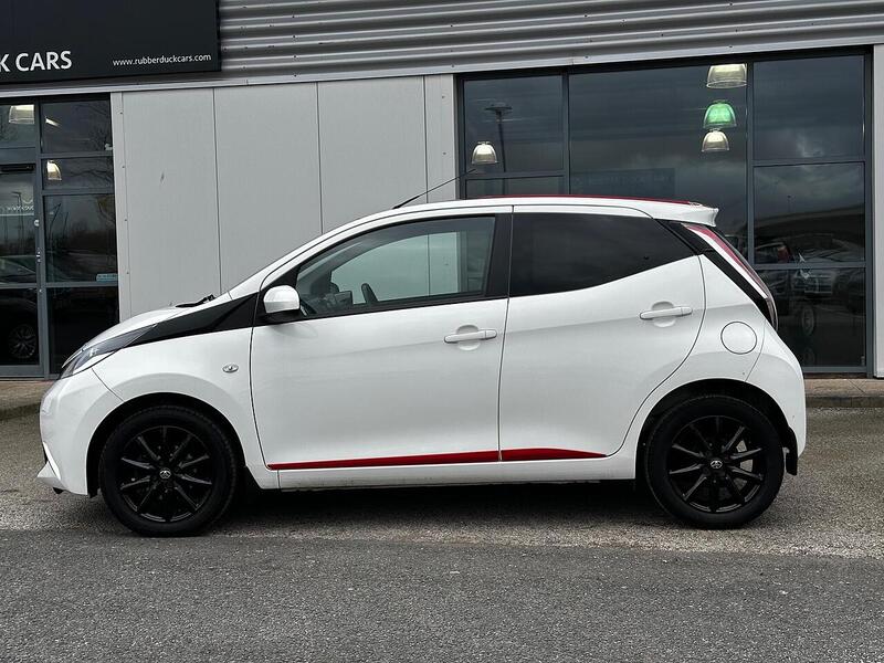 Used Toyota AYGO 2018 for sale - 77594950: Photo 8