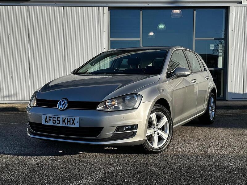 Used Volkswagen Golf 2015 for sale - 77132570: Photo 3