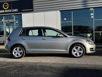 Used Volkswagen Golf 2015 for sale - 77132570: Photo