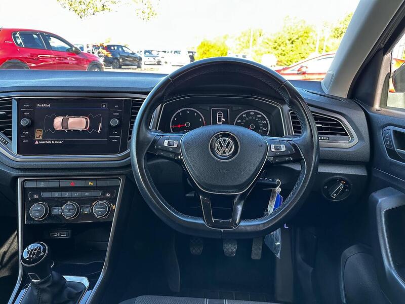 Used Volkswagen T-Roc 2018 for sale - 77132464: Photo 11