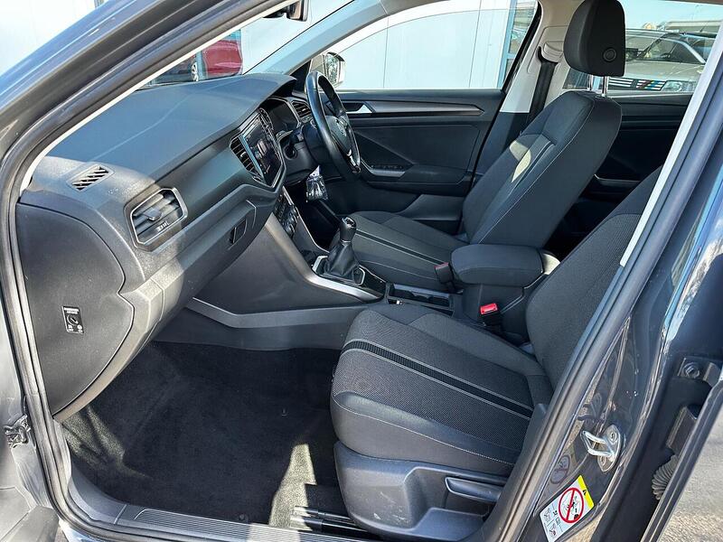 Used Volkswagen T-Roc 2018 for sale - 77132464: Photo 12